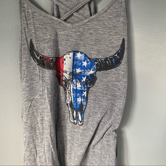 Flowy Tank Top - Picture 2 of 3